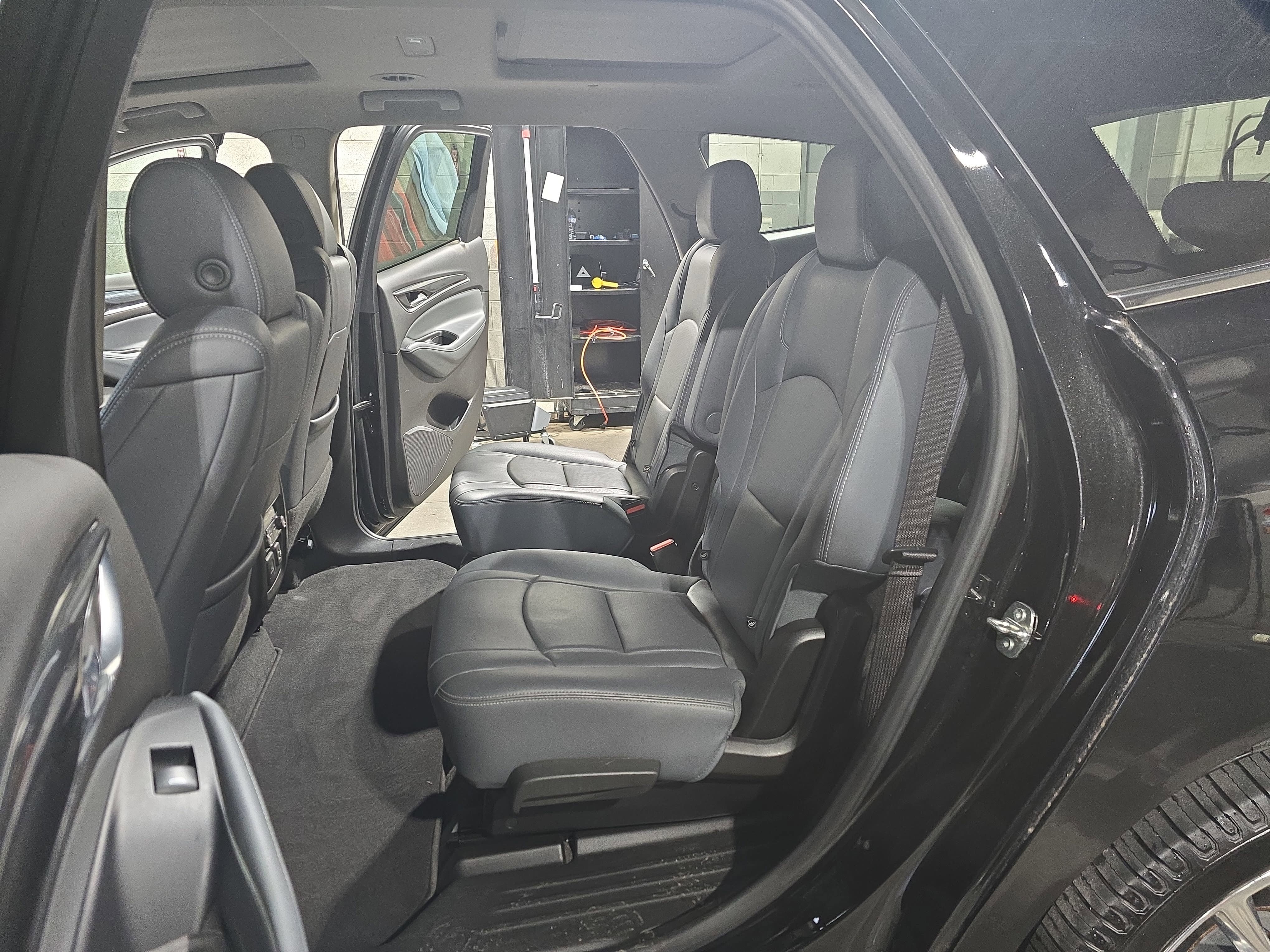Used 2021 Buick Enclave Premium w/ Sun and Sites Package image 15
