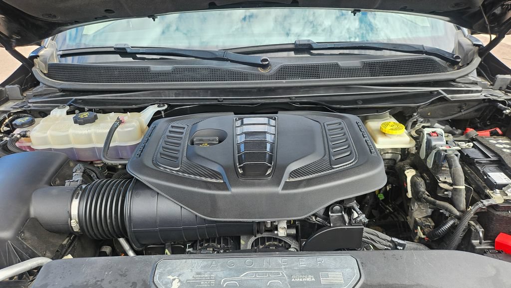 Used 2023 Jeep Wagoneer L Series II AWD/4WD image 46
