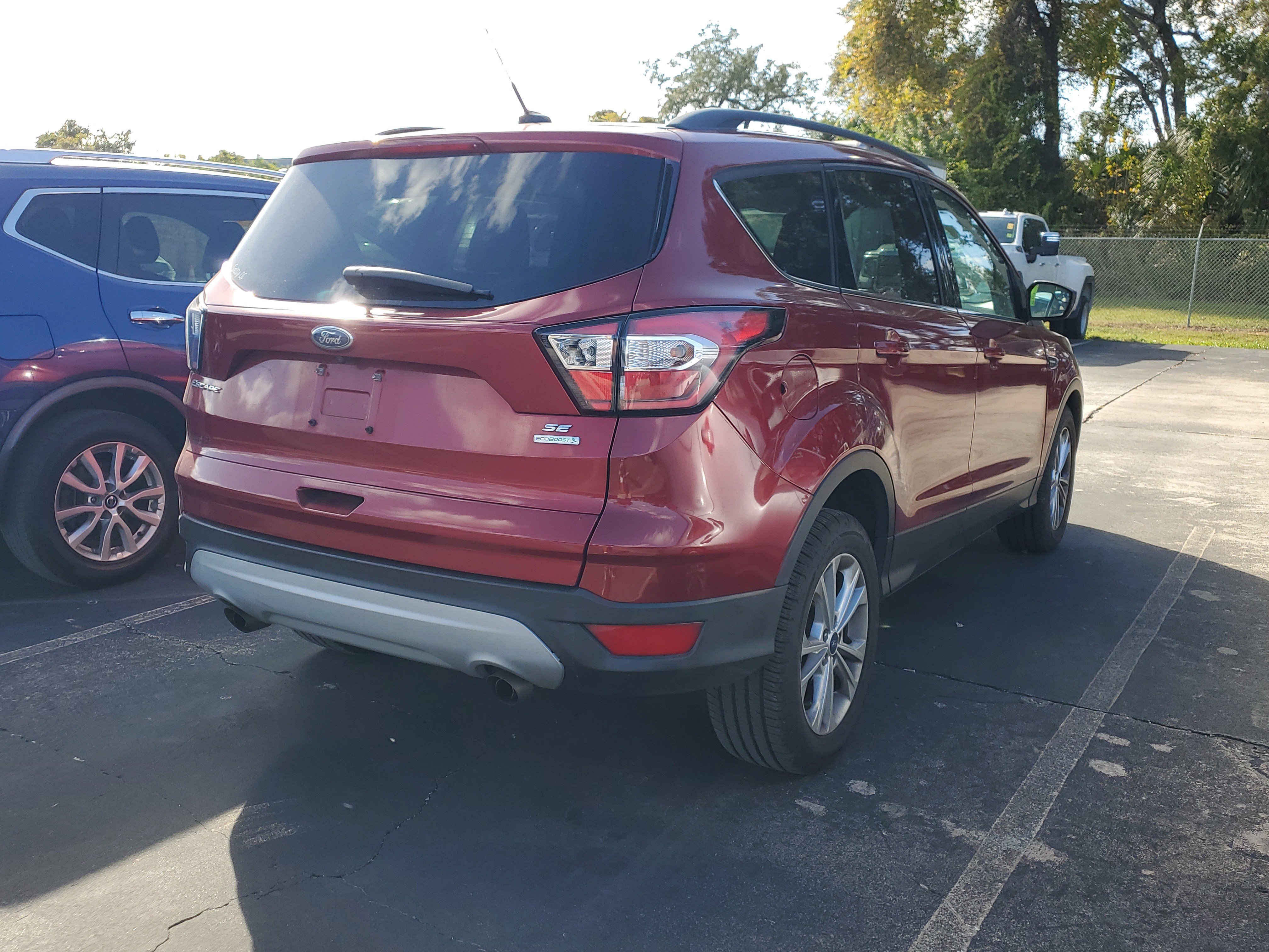 Used 2017 Ford Escape SE image 5