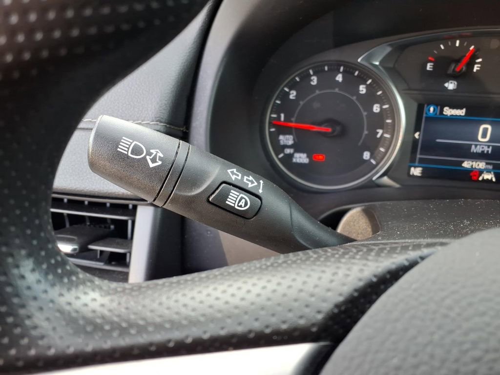 Certified 2024 GMC Terrain SLE image 18