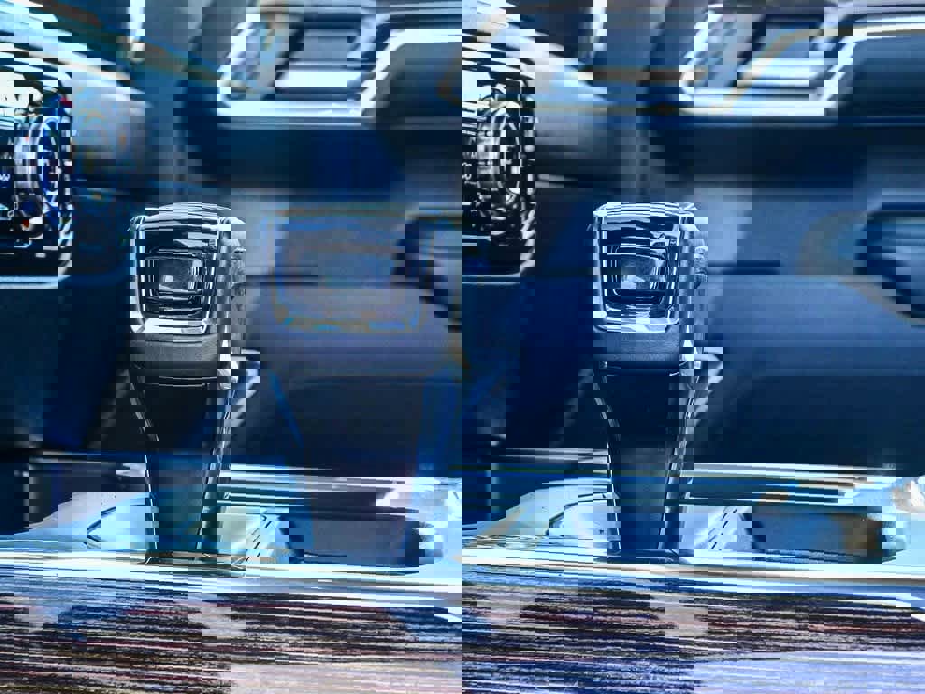 Used 2022 GMC Sierra 1500 Elevation image 32