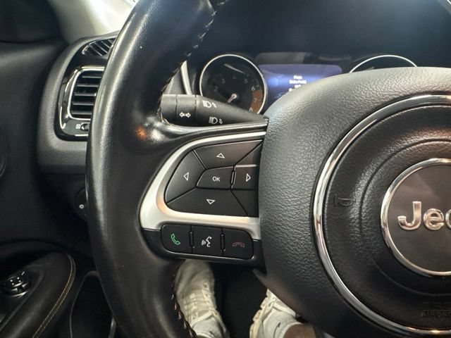 Used 2020 Jeep Compass Limited AWD/4WD image 32