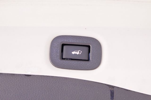 Used 2018 Nissan Rogue SV w/ Premium Package image 21