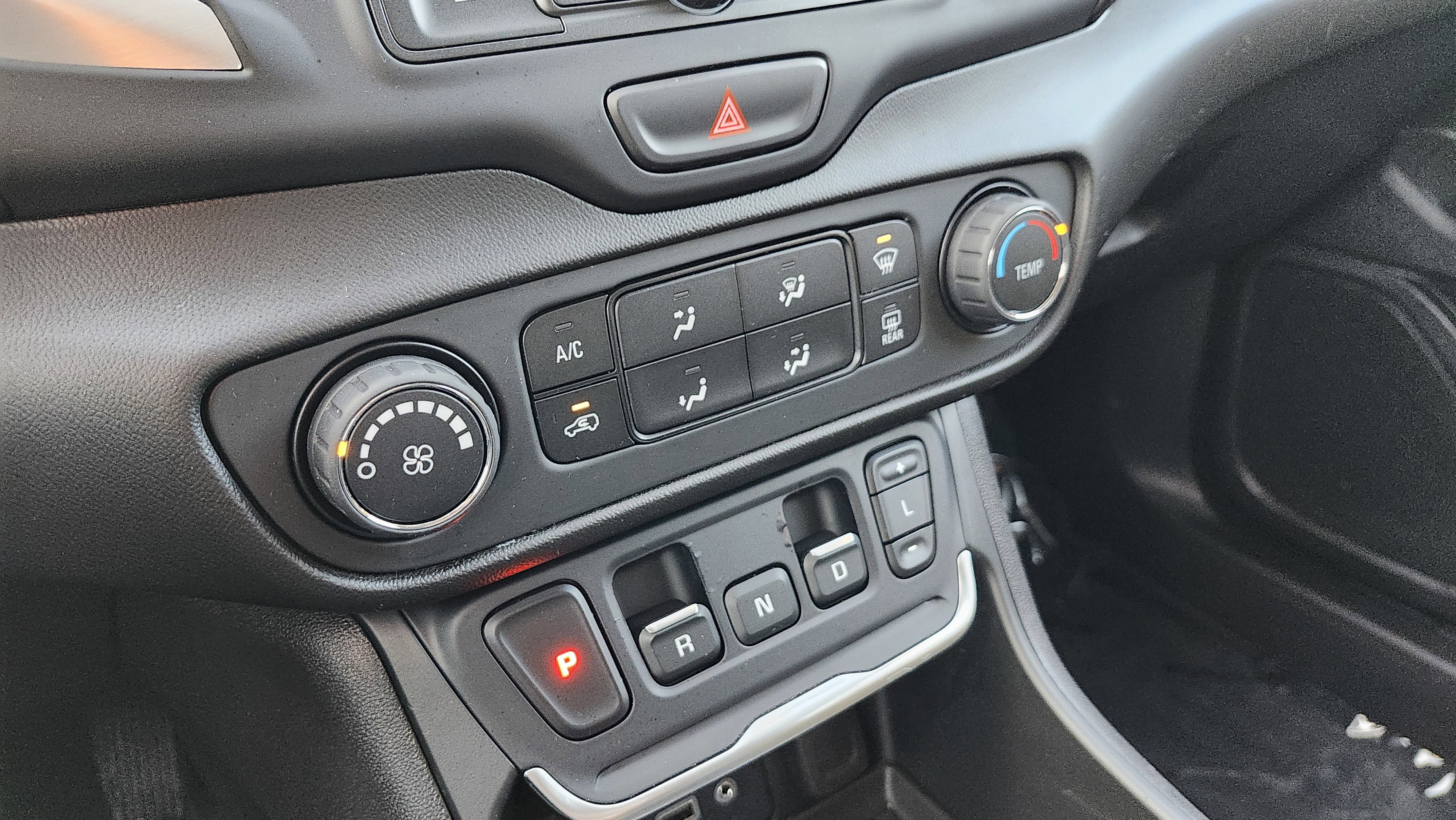 Used 2019 GMC Terrain SLE w/ LPO, Floor Liner Package image 29