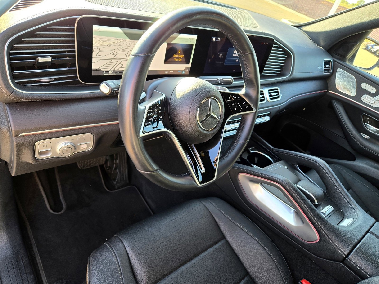 Used 2024 Mercedes-Benz GLS 450 4MATIC image 12