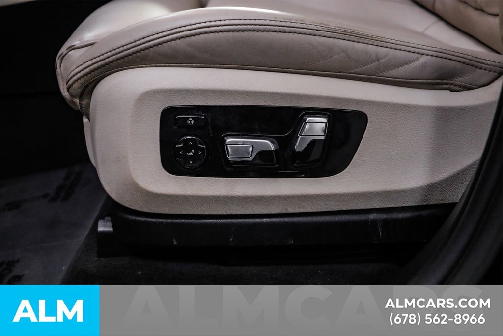 Used 2022 BMW X7 xDrive40i w/ M Sport Package image 34