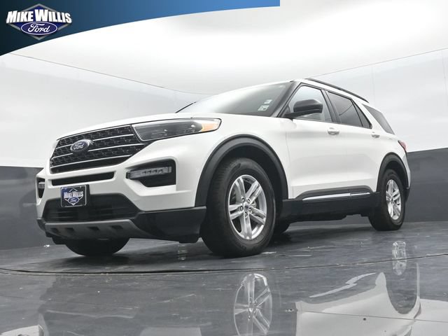 Used 2024 Ford Explorer XLT w/ Equipment Group 202A RWD image 19
