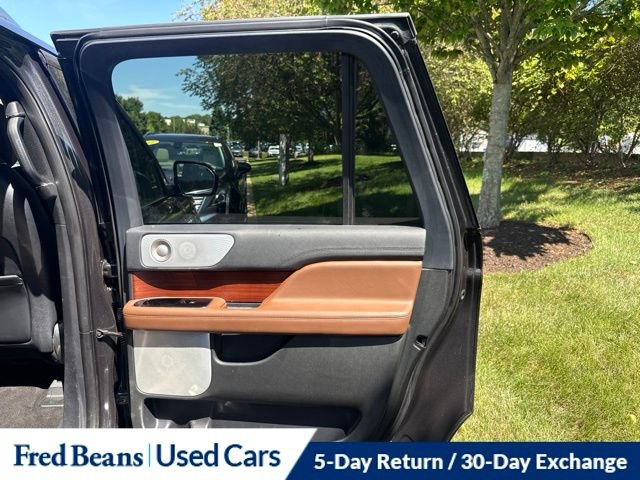 Used 2023 Lincoln Navigator L Reserve AWD/4WD image 19
