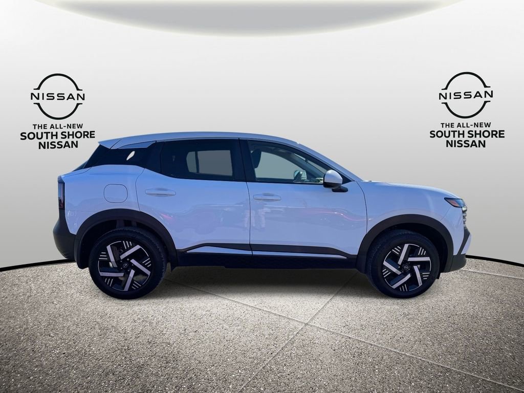 Used 2025 Nissan Kicks SV FWD image 5