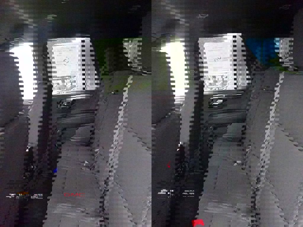 New 2026 Chevrolet Tahoe LS image 20