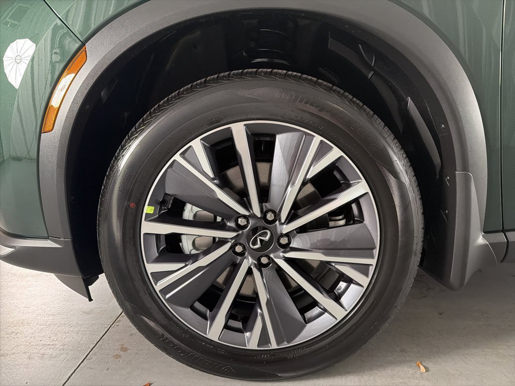 Certified 2026 INFINITI QX60 Luxe w/ Cargo Package FWD image 4