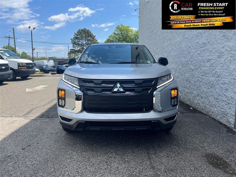 Used 2026 Mitsubishi Outlander Sport LE AWD/4WD image 2