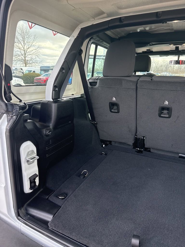 Used 2022 Jeep Wrangler Unlimited Sport image 19