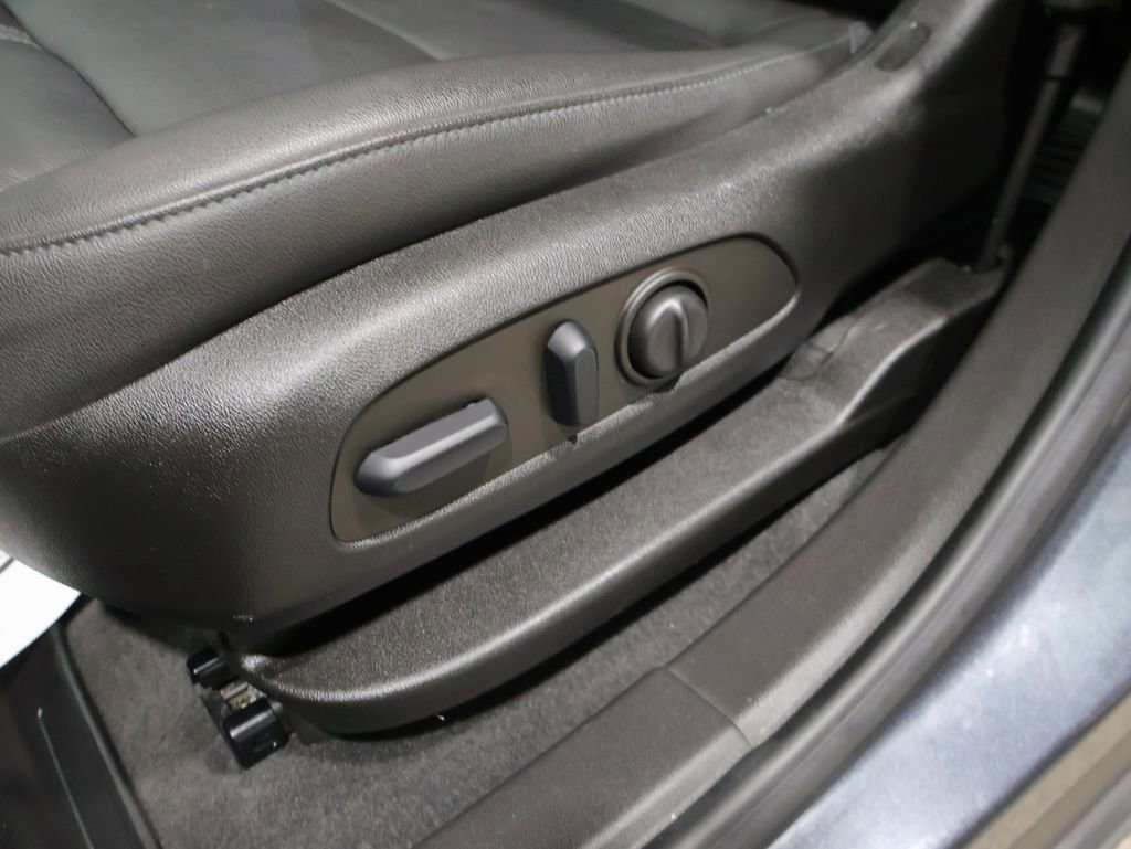 Used 2022 Chevrolet Blazer LT image 12