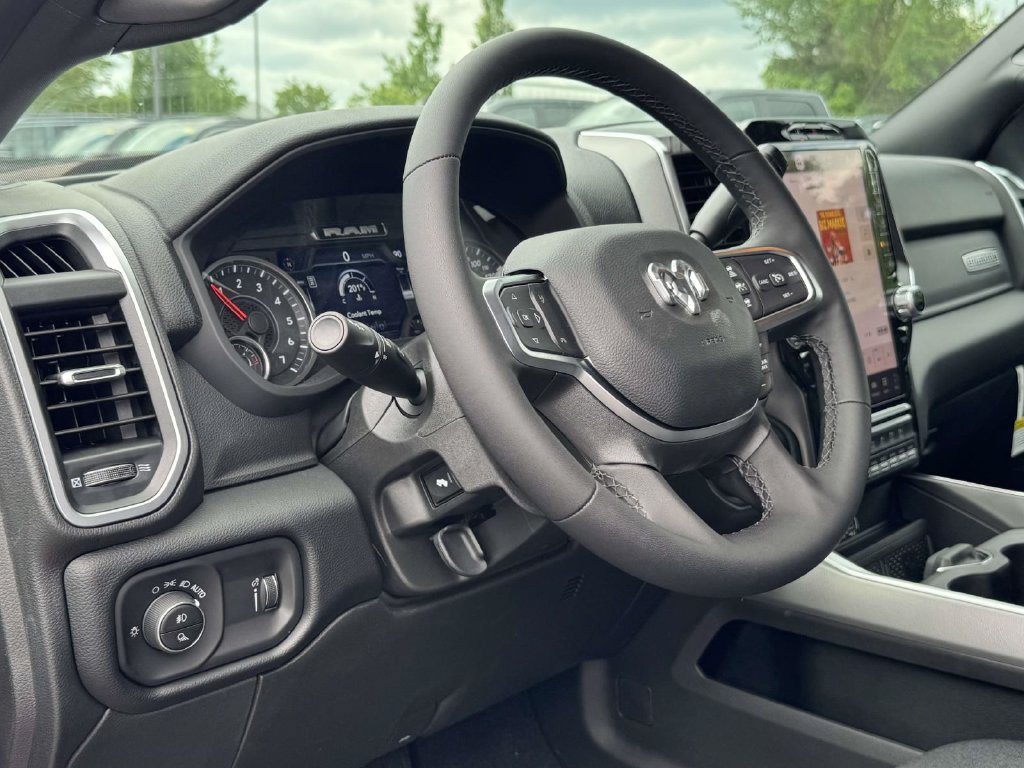 New 2026 RAM 2500 Big Horn AWD/4WD image 2