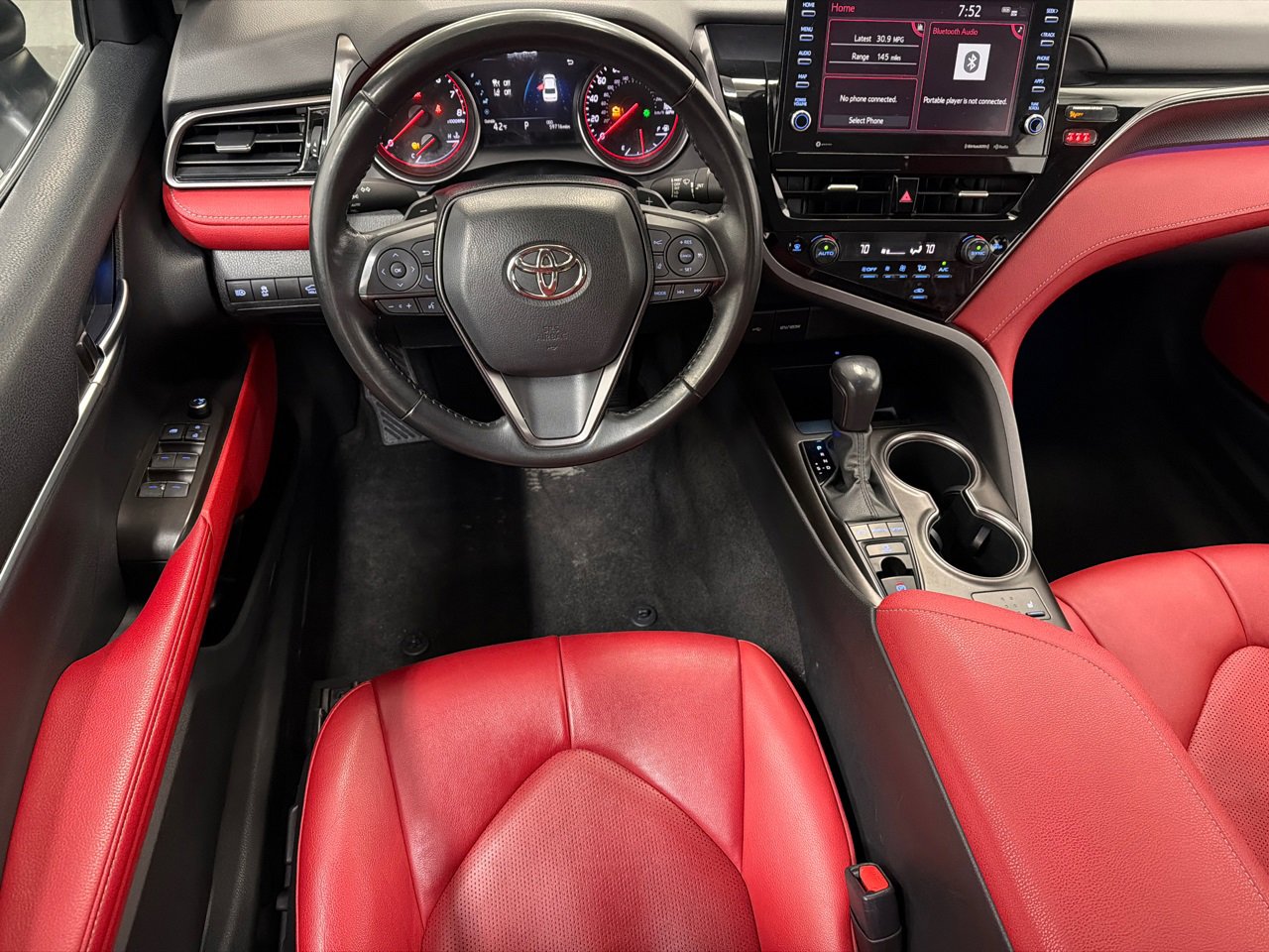 Used 2023 Toyota Camry XSE image 17