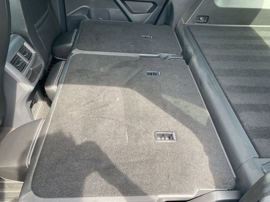Used 2023 Volkswagen Atlas Cross Sport SE w/ Panoramic Sunroof Package image 37