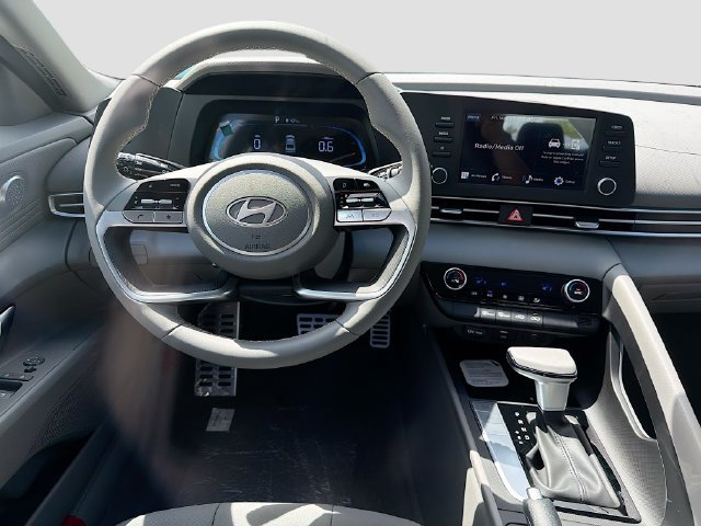 New 2026 Hyundai Elantra Sport FWD image 21