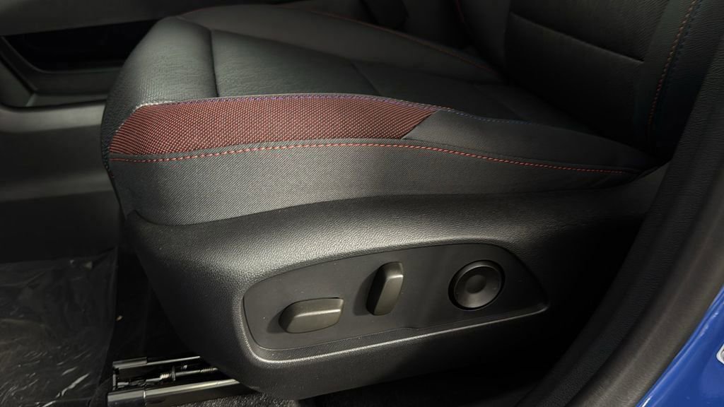 New 2025 Chevrolet Equinox RS w/ Safety and Technology Package image 25