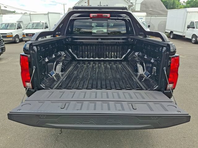 Used 2025 Chevrolet Colorado Z71 w/ Midnight Edition AWD/4WD image 32