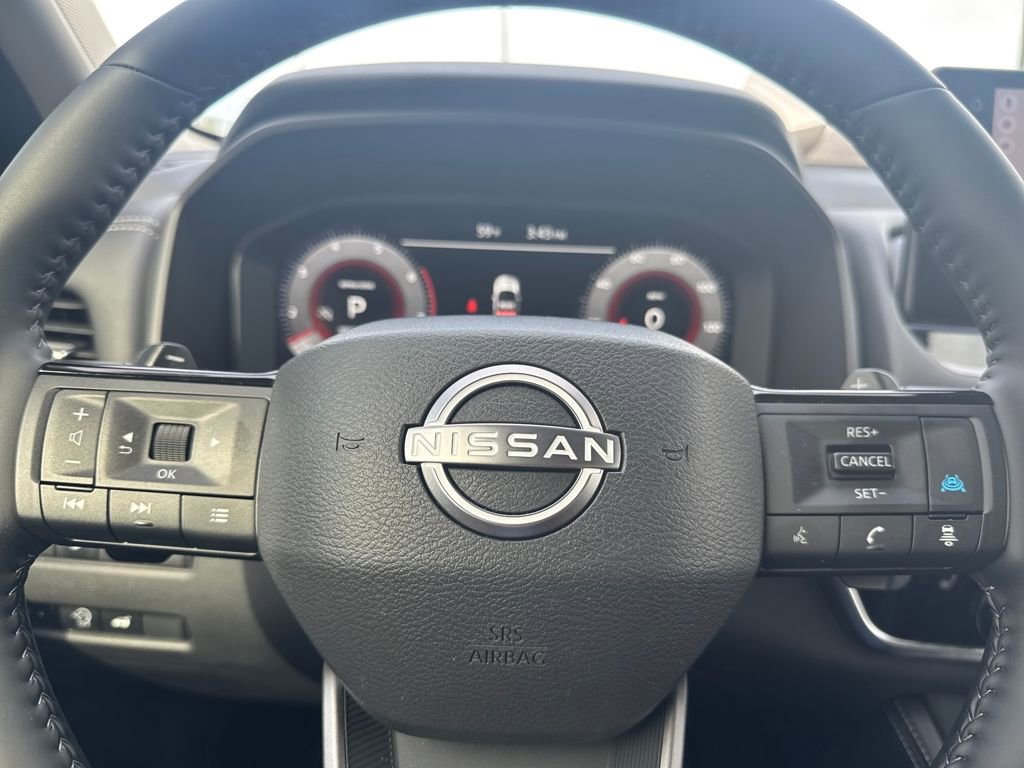 Used 2025 Nissan Rogue Platinum FWD image 44