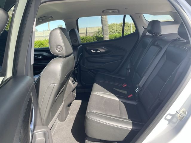 Used 2023 GMC Terrain SLT image 24