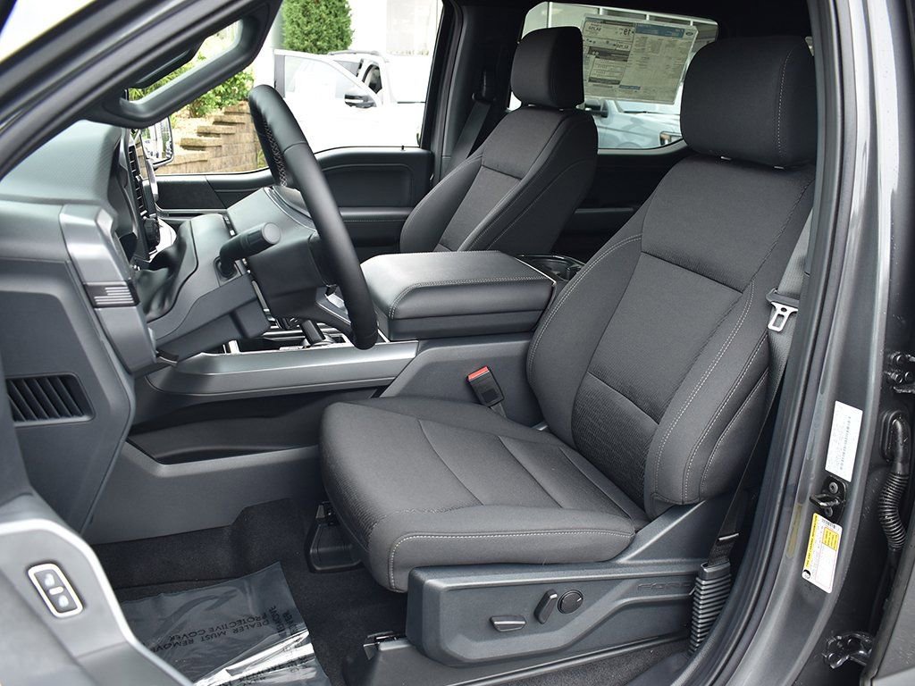 New 2025 Ford F150 XLT w/ Equipment Group 302A MID image 6