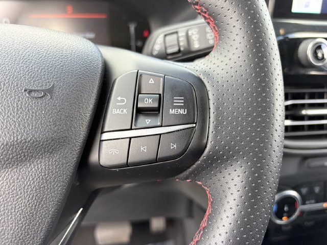 Used 2025 Ford Escape ST-Line Select AWD/4WD image 23