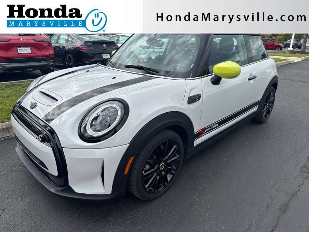 Used 2024 MINI Cooper SE FWD image 1