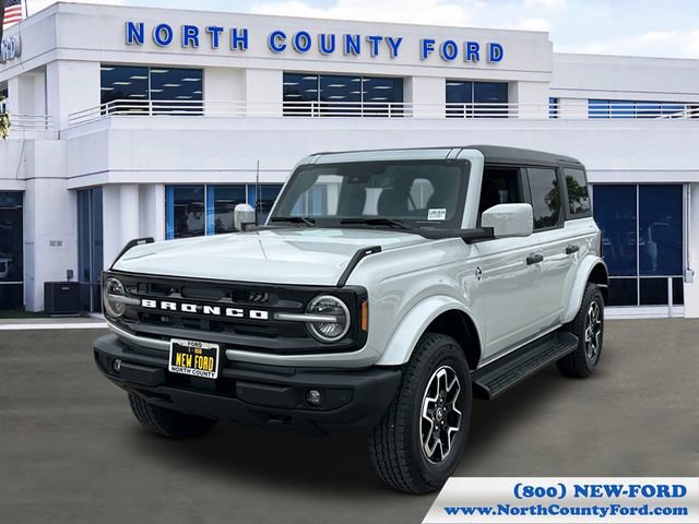 New 2026 Ford Bronco Outer Banks AWD/4WD image 1
