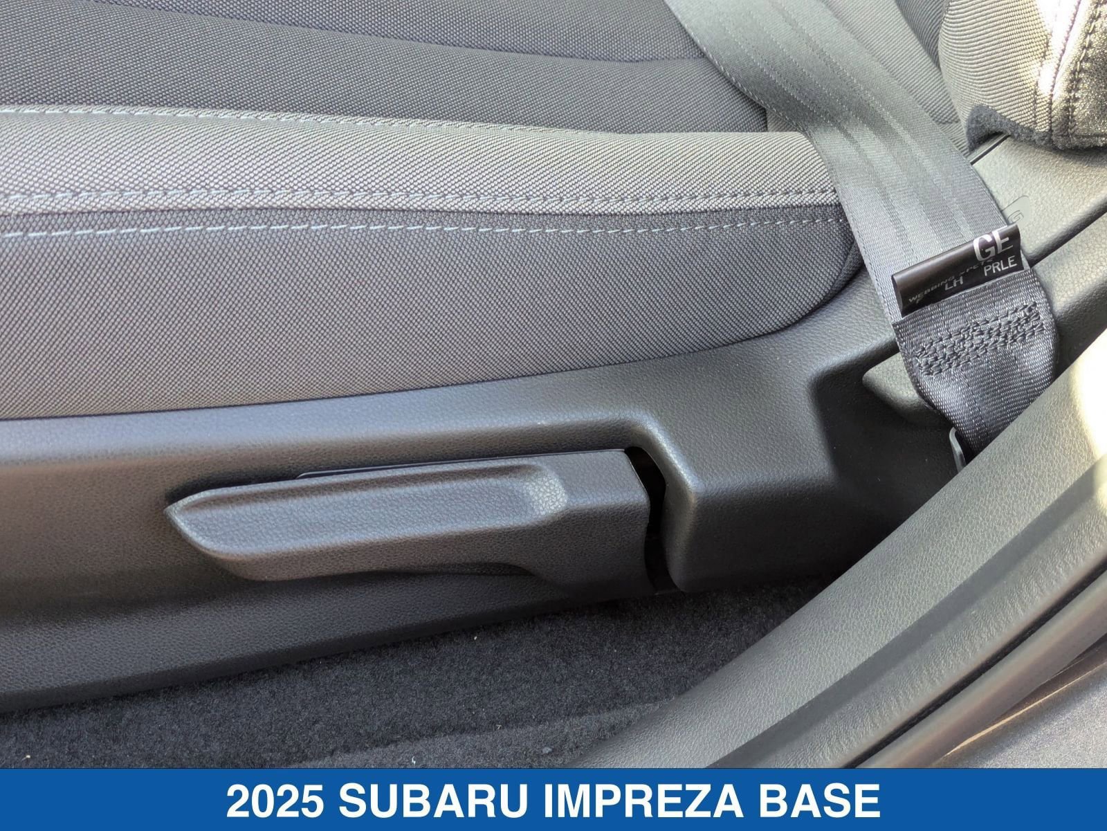 Certified 2025 Subaru Impreza 2.0i image 26