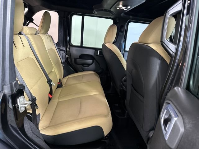Used 2023 Jeep Wrangler Unlimited w/ Cold Weather Group AWD/4WD image 26