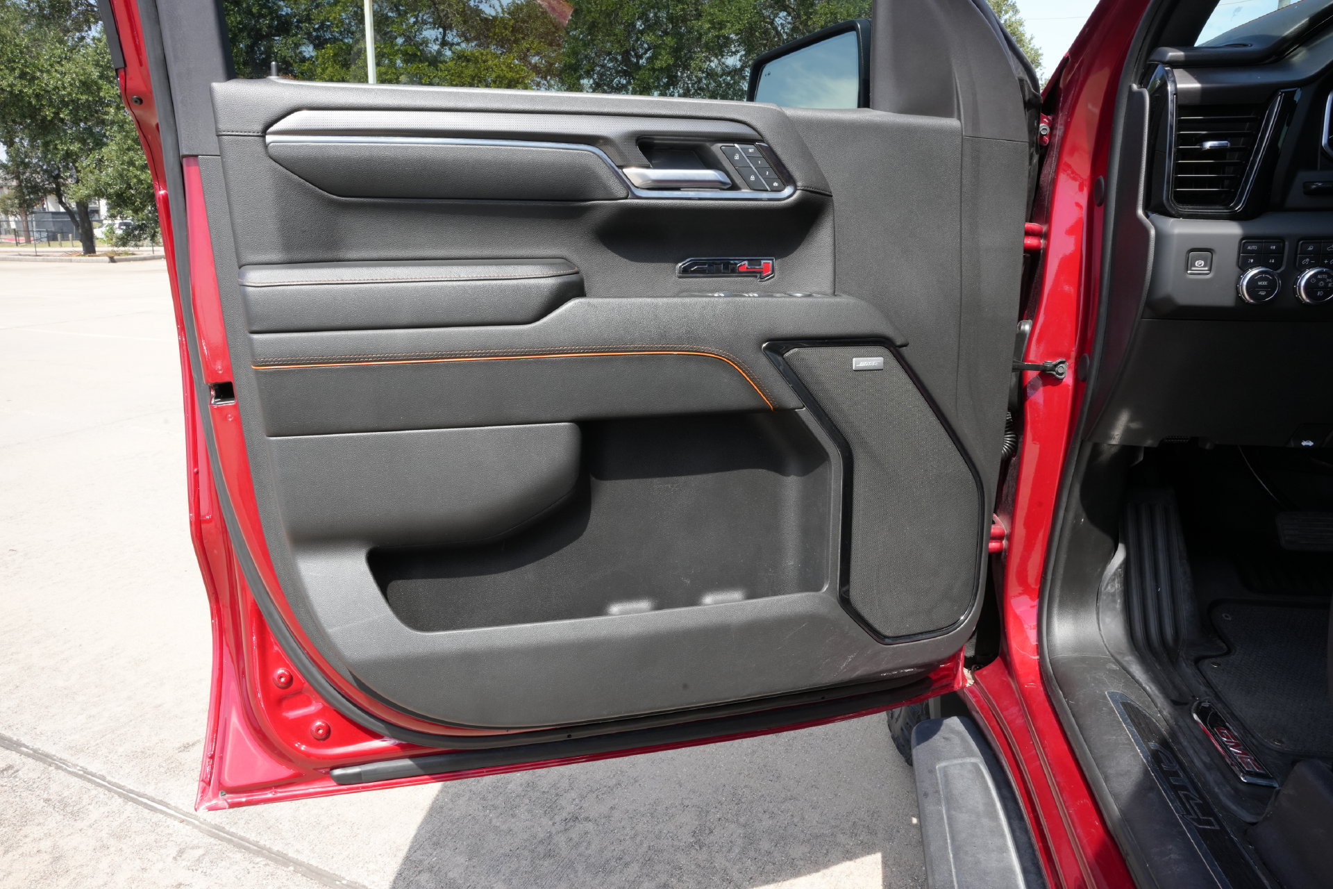 Used 2024 GMC Sierra 1500 AT4 w/ Technology Package AWD/4WD image 16