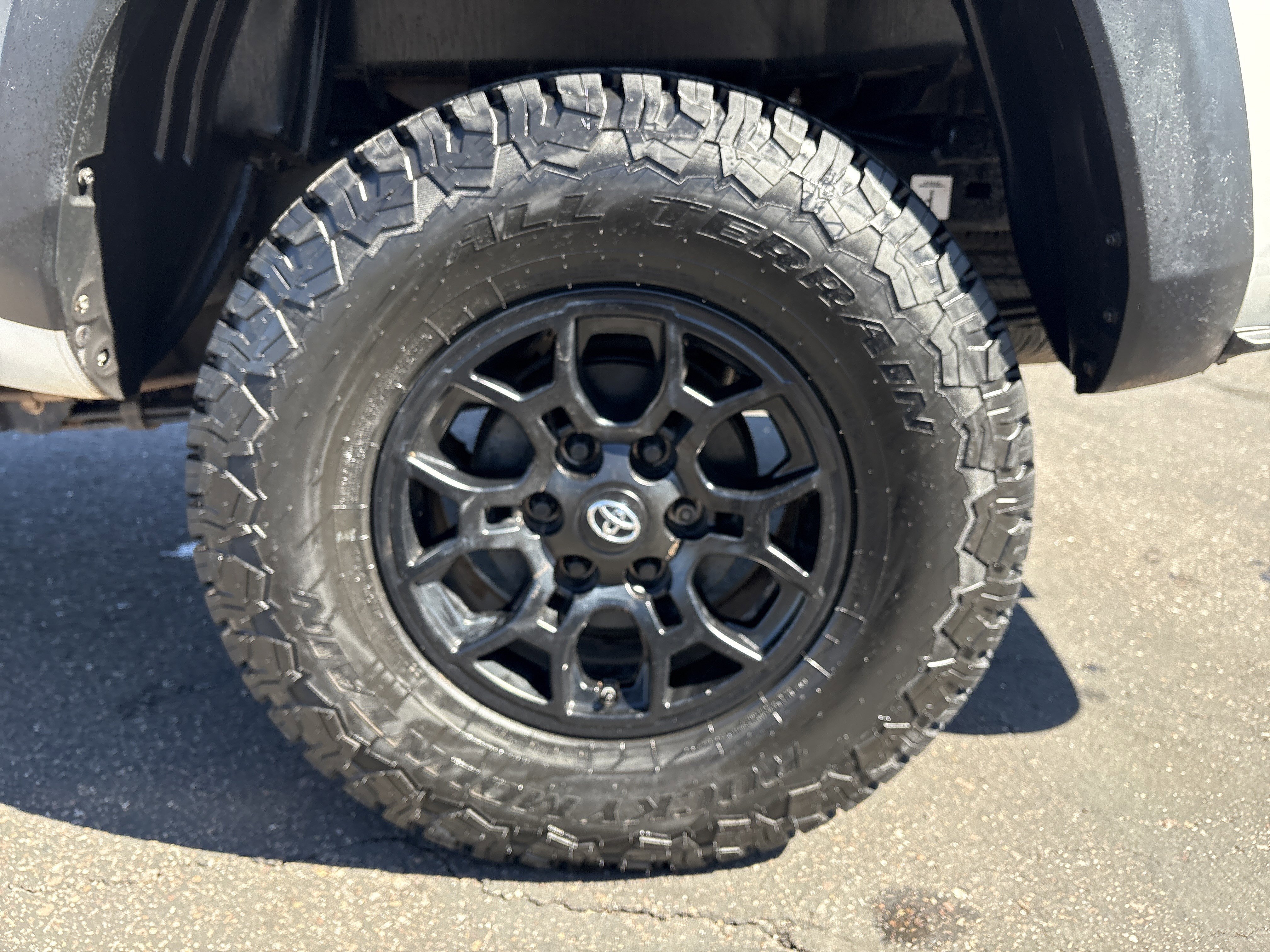 Used 2021 Toyota Tacoma SR w/ SX Package image 11