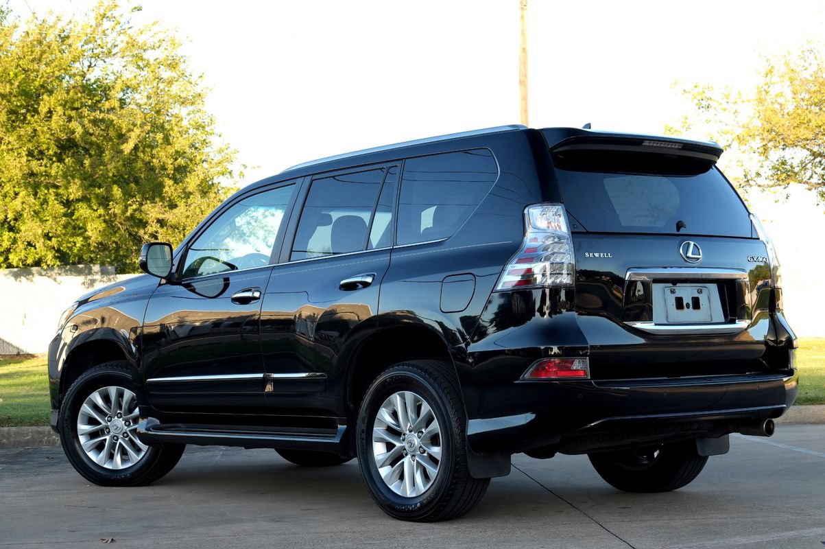 Used 2014 Lexus GX 460 w/ Premium Package AWD/4WD image 4