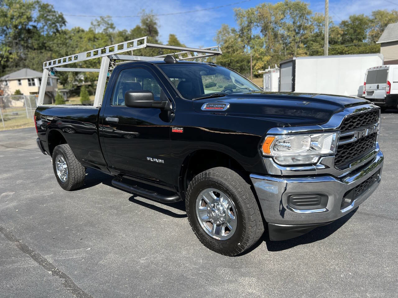Used 2019 RAM 2500 Tradesman w/ Chrome Appearance Group image 3