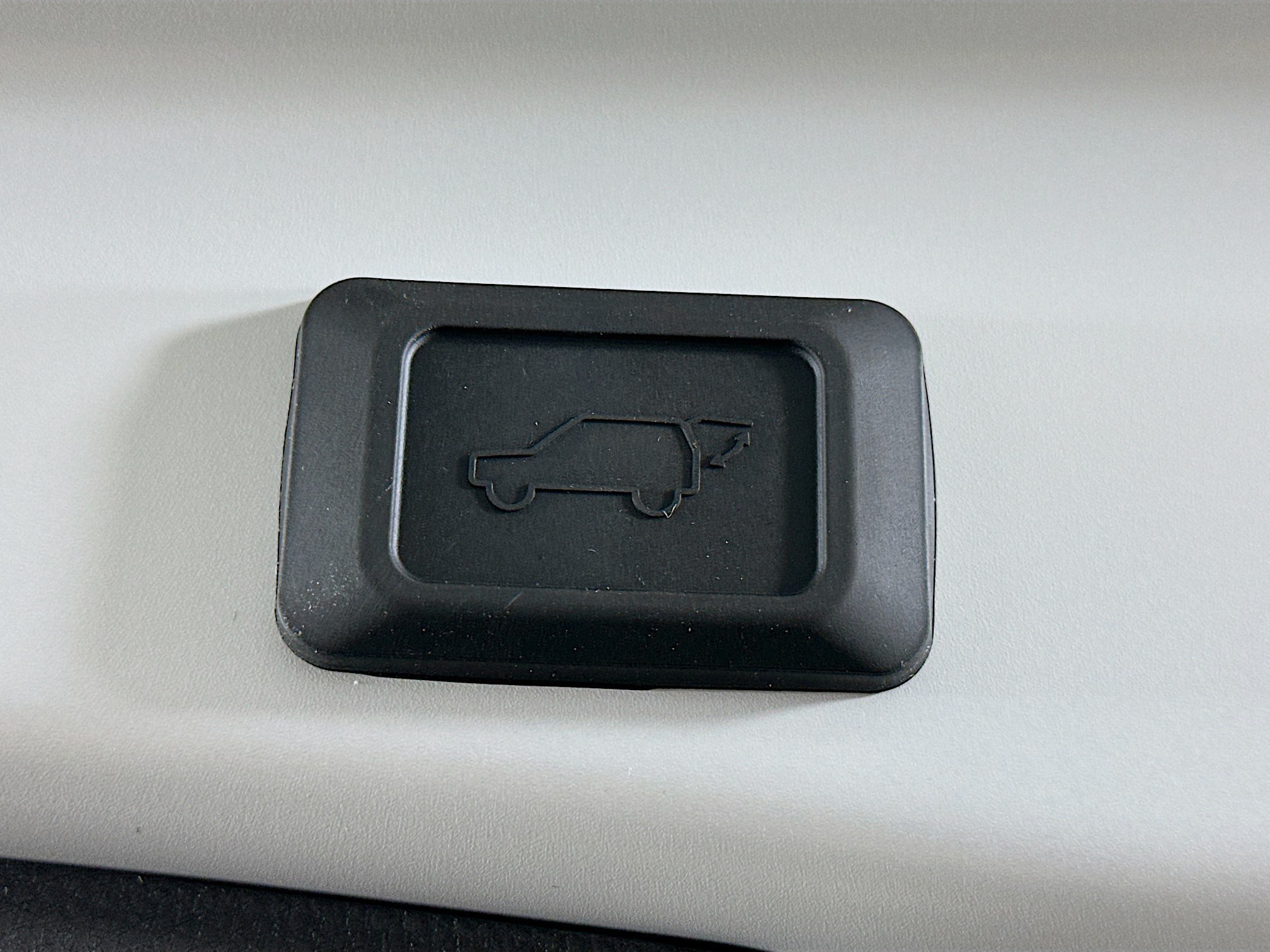 Used 2025 Toyota RAV4 XLE w/ Convenience Package FWD image 31