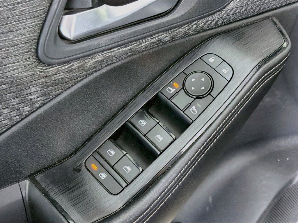Used 2022 Nissan Rogue SV FWD image 21