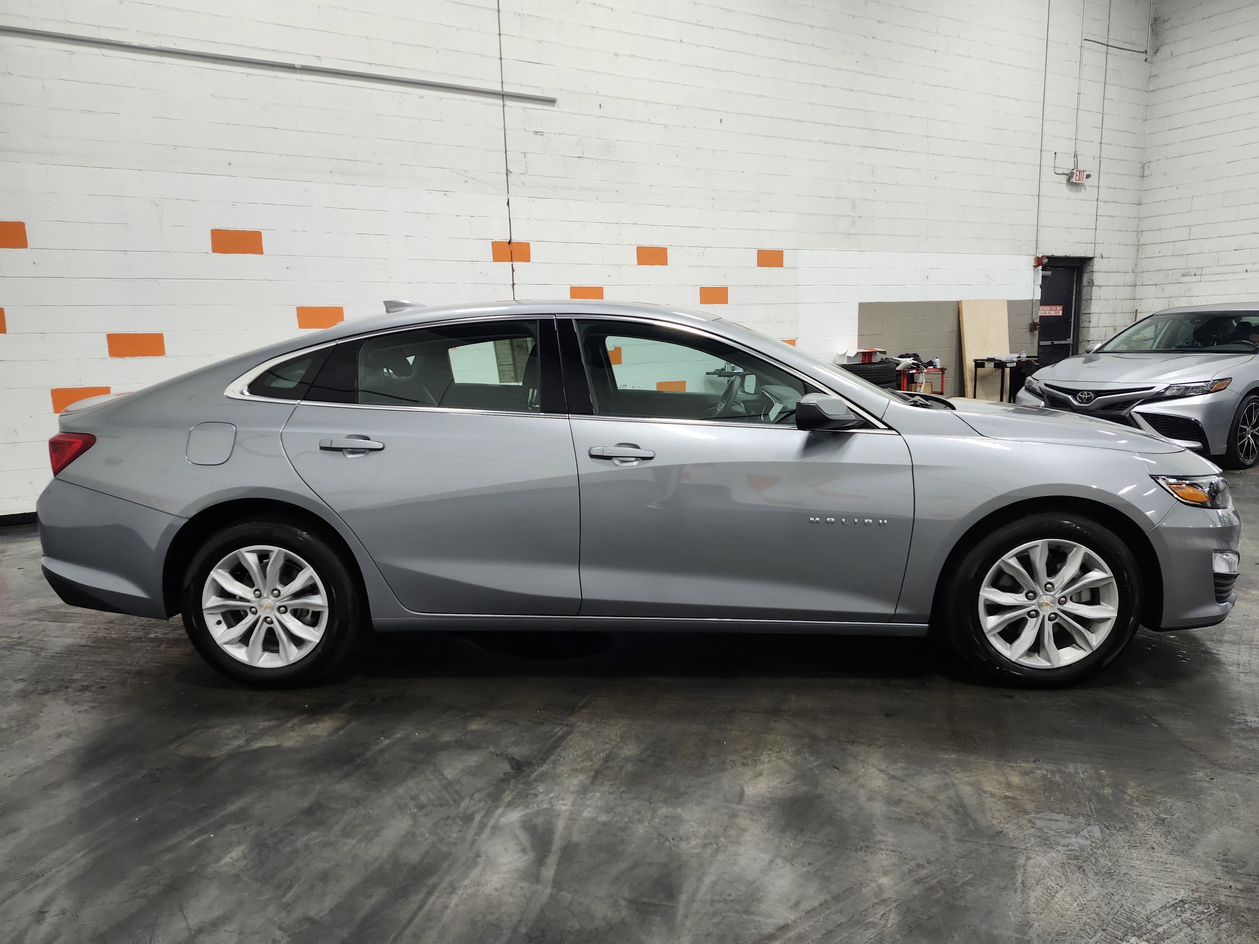 Used 2025 Chevrolet Malibu LT image 11