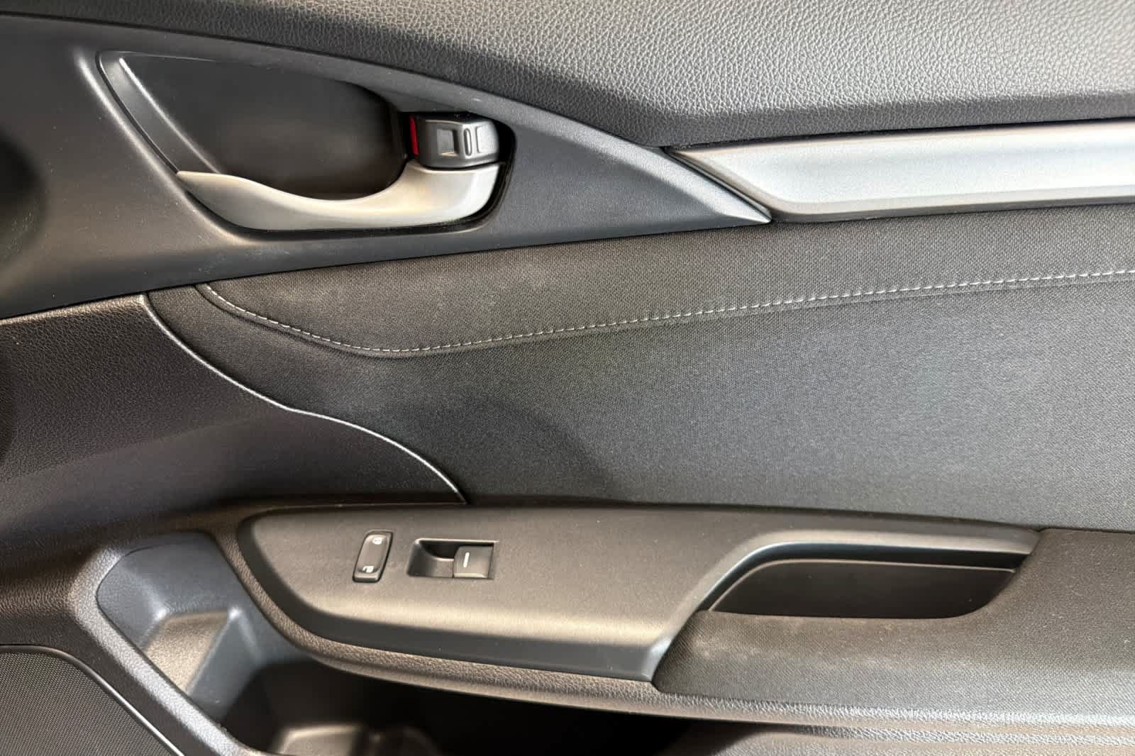 Used 2019 Honda Civic EX image 17