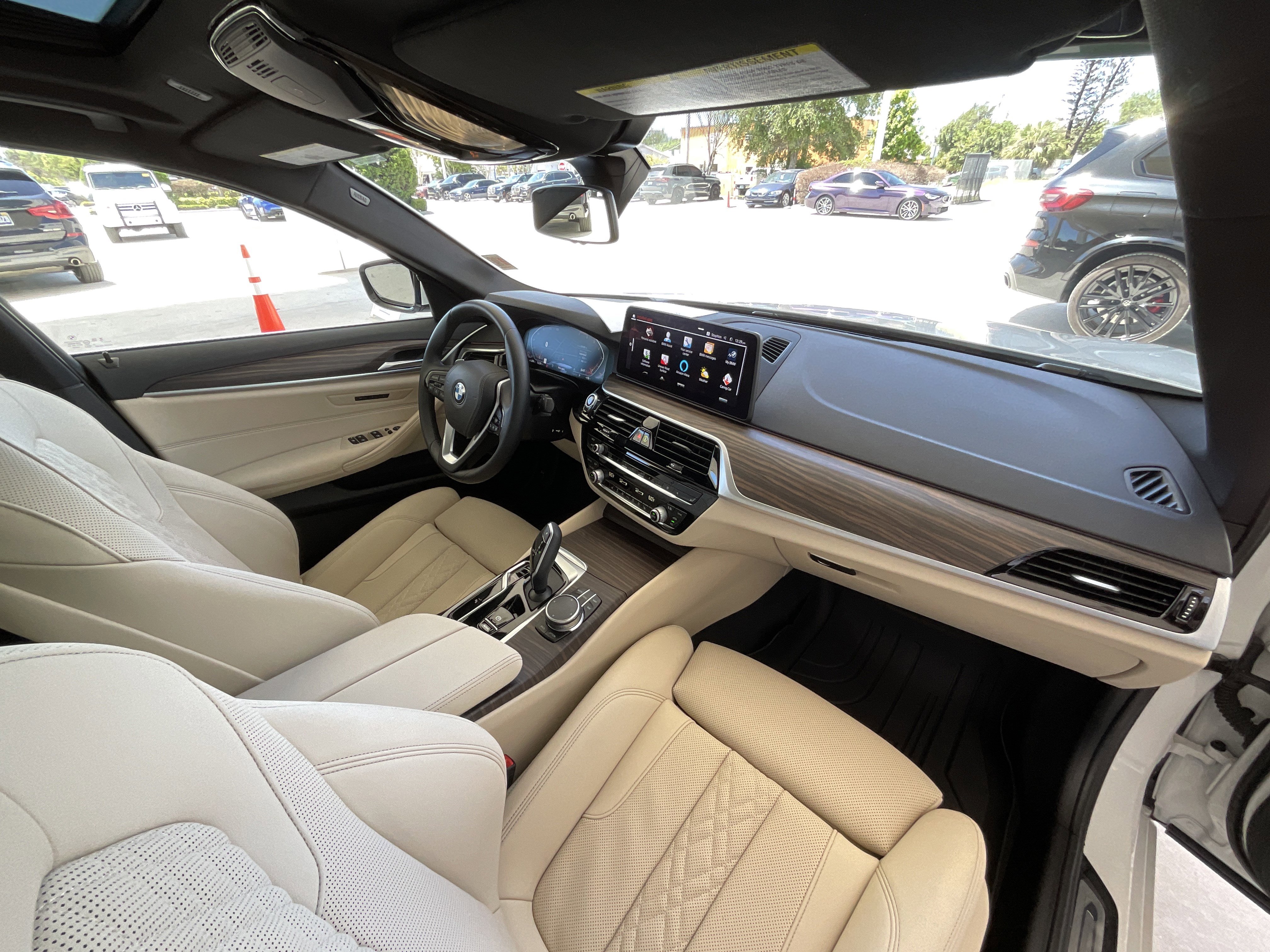 Certified 2023 BMW 530i w/ Convenience Package image 20