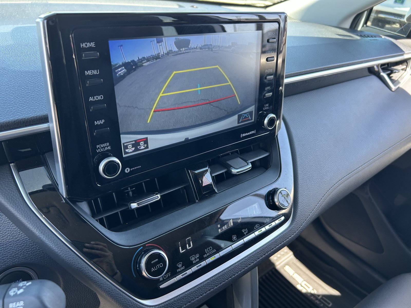 Used 2022 Toyota Corolla Cross XLE AWD/4WD image 30