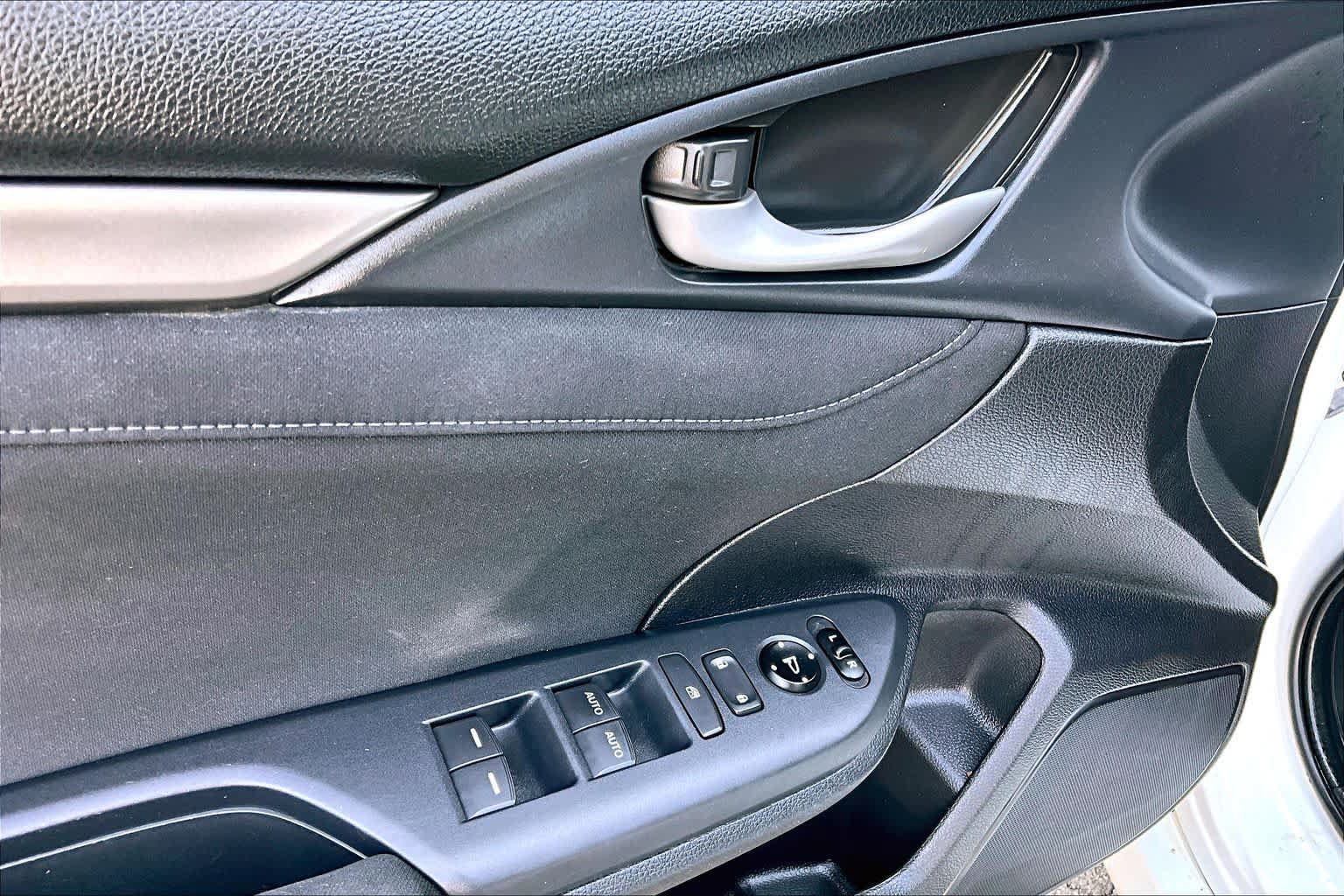 Used 2018 Honda Civic EX image 32