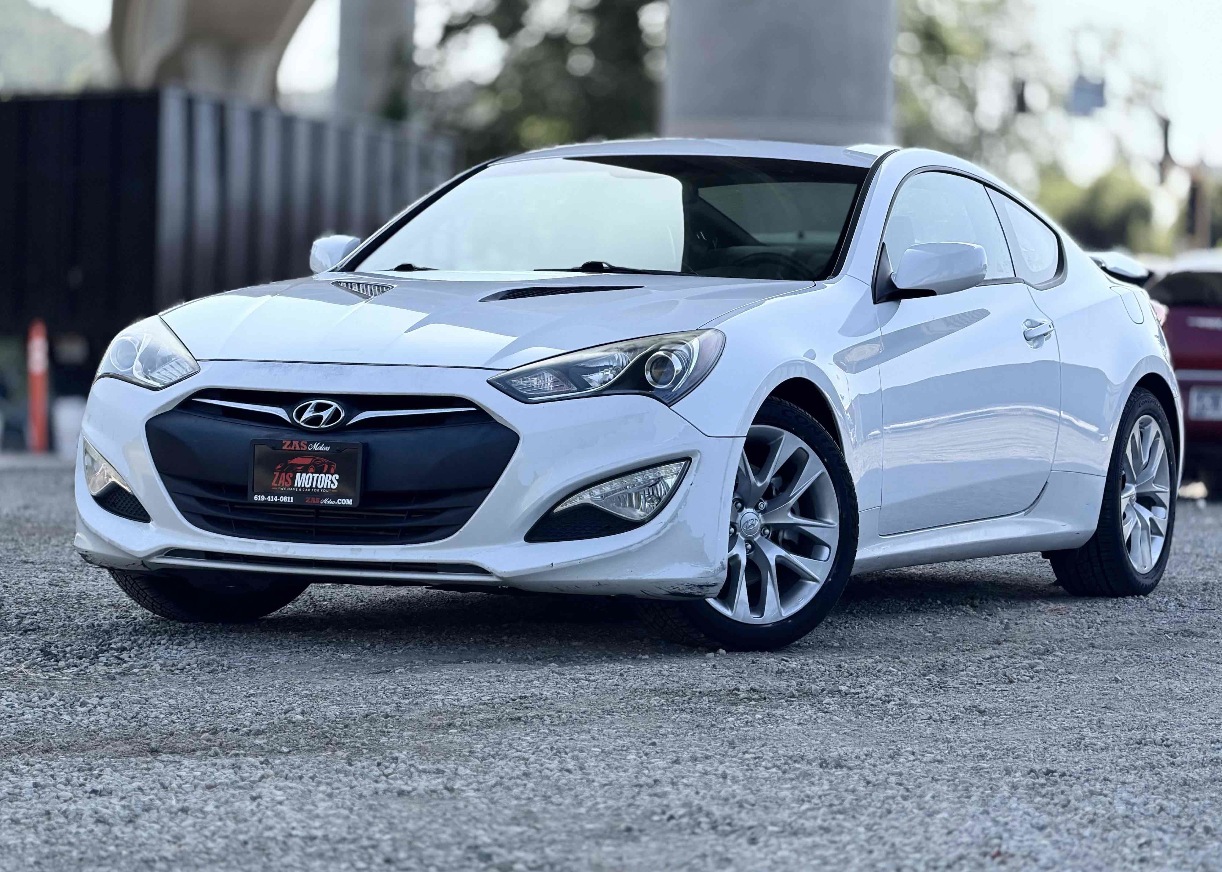 Used 2014 Hyundai Genesis 2.0T image 1