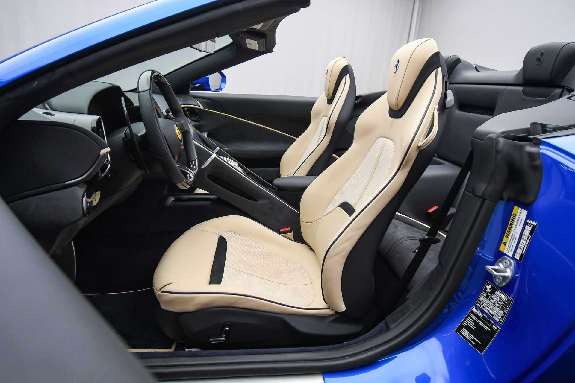 Used 2025 Ferrari Roma Spider image 19