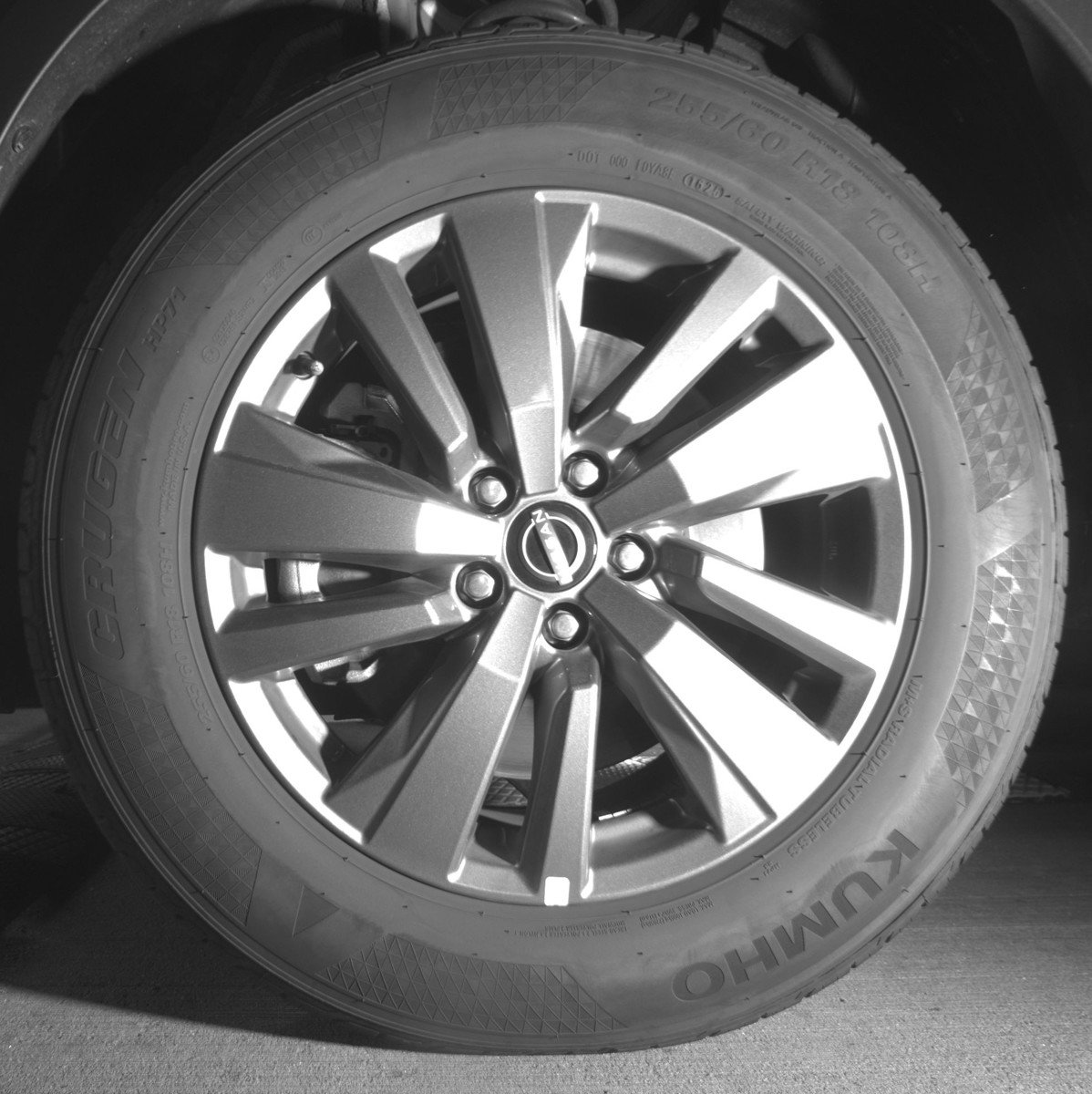 Used 2025 Nissan Pathfinder SV image 9