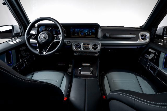 Used 2025 Mercedes-Benz G 550 image 33