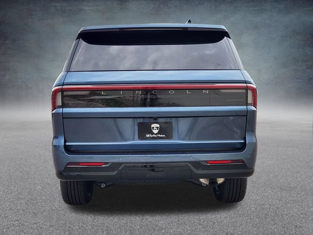 New 2027 Lincoln Navigator Reserve AWD/4WD image 6