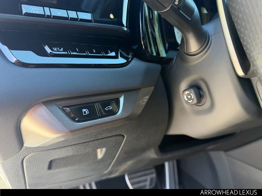 Used 2023 Lexus RX 500h F Sport w/ Accessory Package (Z1) image 26