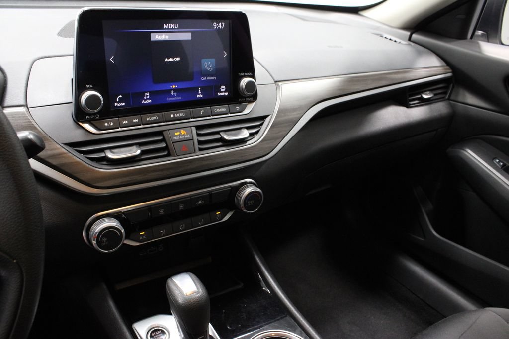 Certified 2024 Nissan Altima 2.5 SV FWD image 29
